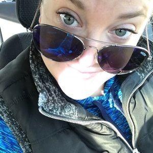 Meet your Posher, Ruthmary